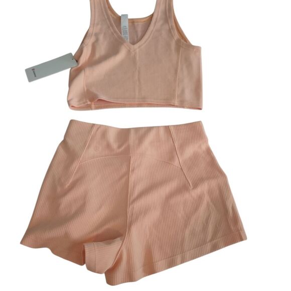 Peach Ribbed  Set- Lululemon Size 4 - Picture 2 of 2